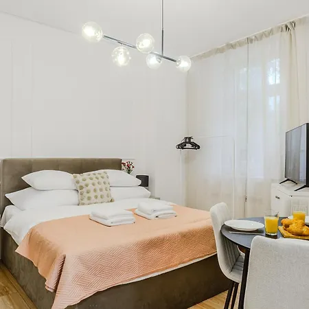 Apartment Cozy Center In